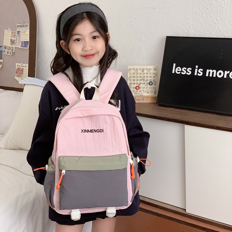 Mochila de moda simple para niños y niñas, mochila de estudiantes de escuela primaria de gran capacidad 2026 nueva mochila de color extranjero para niños