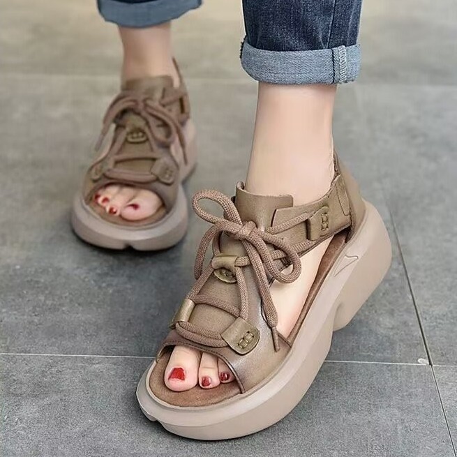 Roman muffin bottom sandalias para mujeres 2026 verano nuevo aumento de altura de fondo pescado sandalias para mujeres de edad media