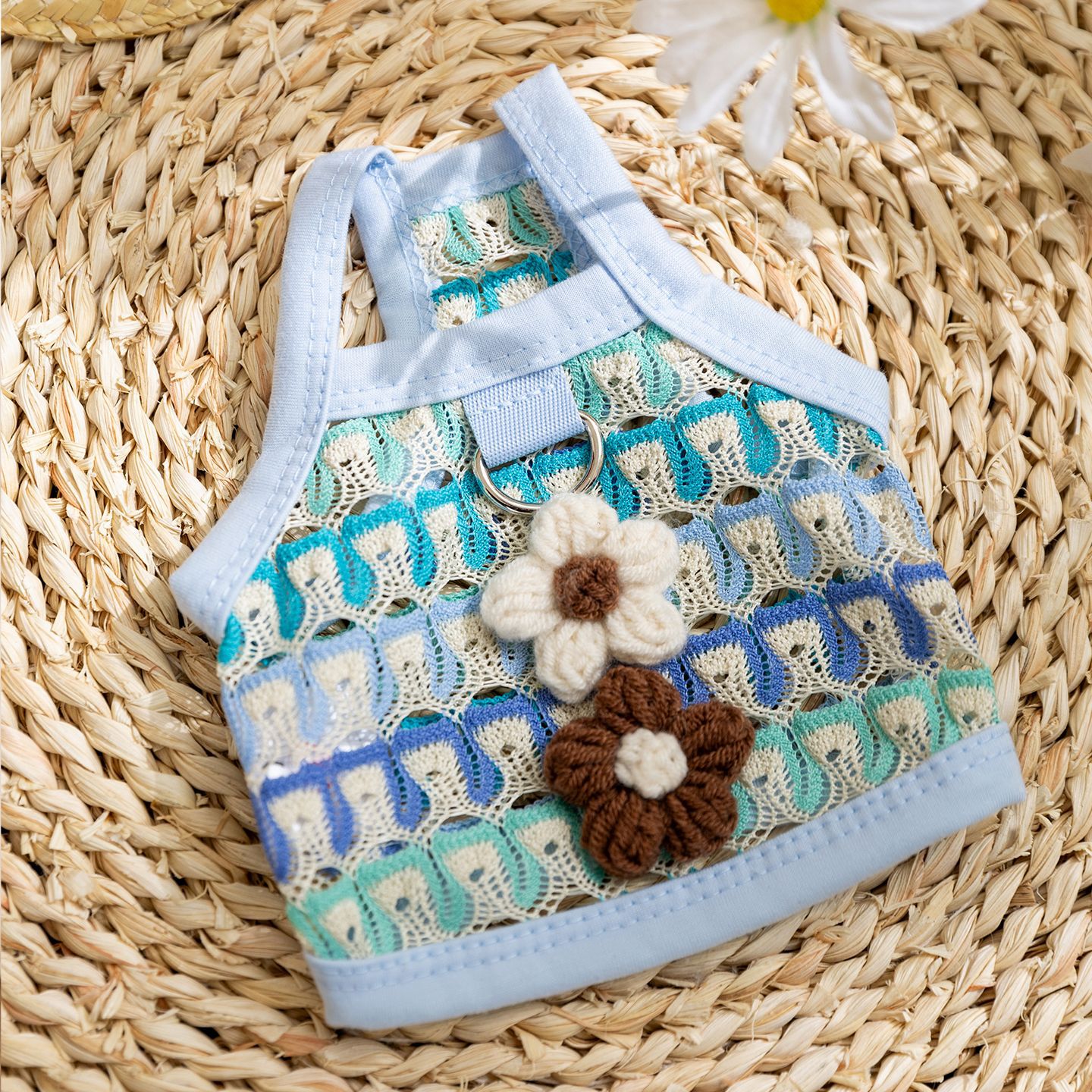 Primavera y verano nuevo color agujero tejido delgado flower hanger Teddy panda gato ropa de perro transfronteriza