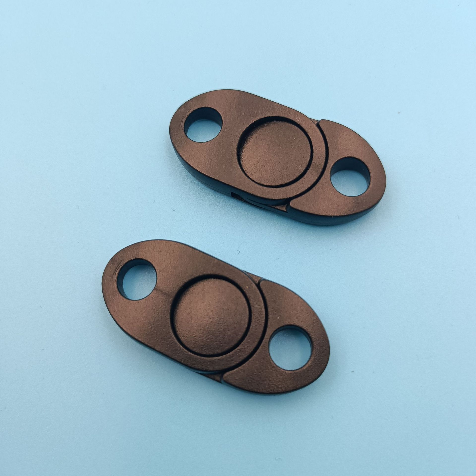 厂家塑料孔8mm摇头书包背包按压卡扣塑胶可旋转伞绳手带安全插扣