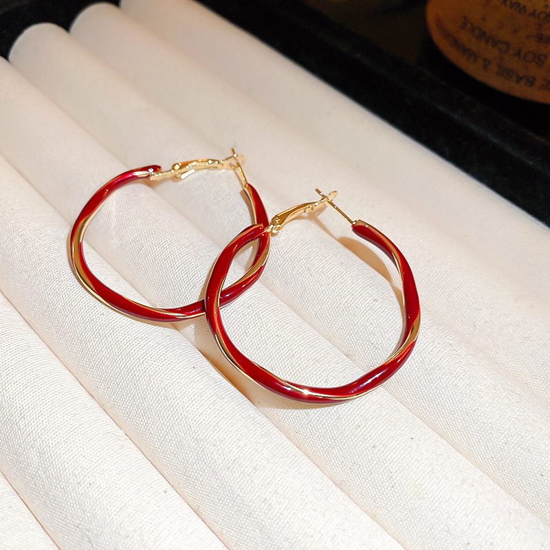 Pendientes geométricos con anillo de metal con aguja de plata, diseño minimalista de nicho, orejas de todo fósforo, pendientes de viaje de viento frío europeo y americano, mujeres