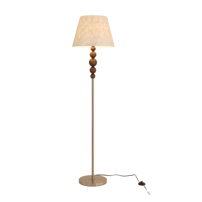 Luz de piso de estilo medieval sala de estar sofá decoración de la atmósfera de luz de espectro completo de protección de los ojos de la cama luminaria L138