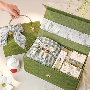 ���նY��Ů����Ů�����|�ی��õĸ߼���18�q����Y�}�Q�������Y��