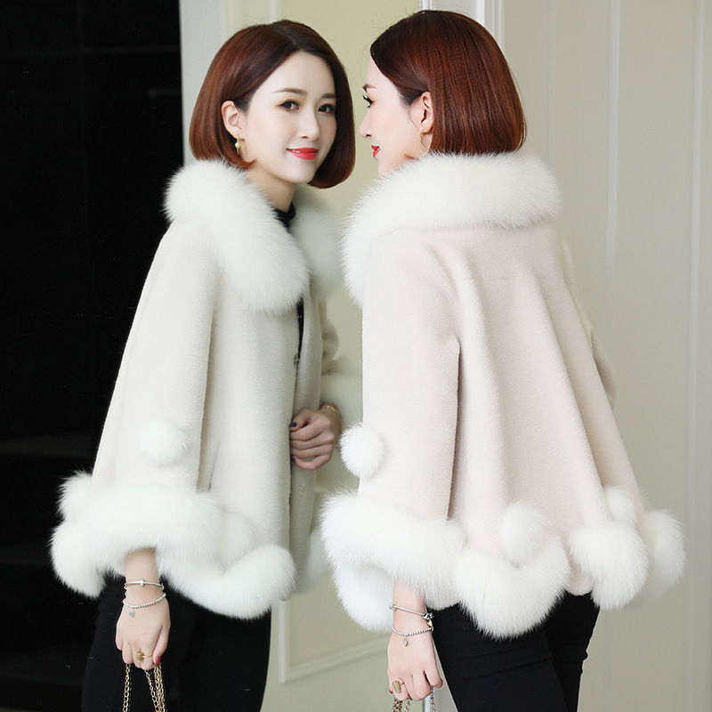 2025 Haining Sheepskin Women's Coat Winter New Short Fashion Fox Fur Collar Fur Particle Wool Coat