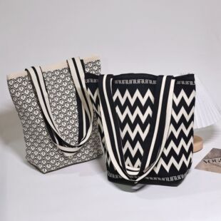 �n��С��ˮͰ��ᘿ�Ůʿ����������r�д������μ��Ҹ�°�б��