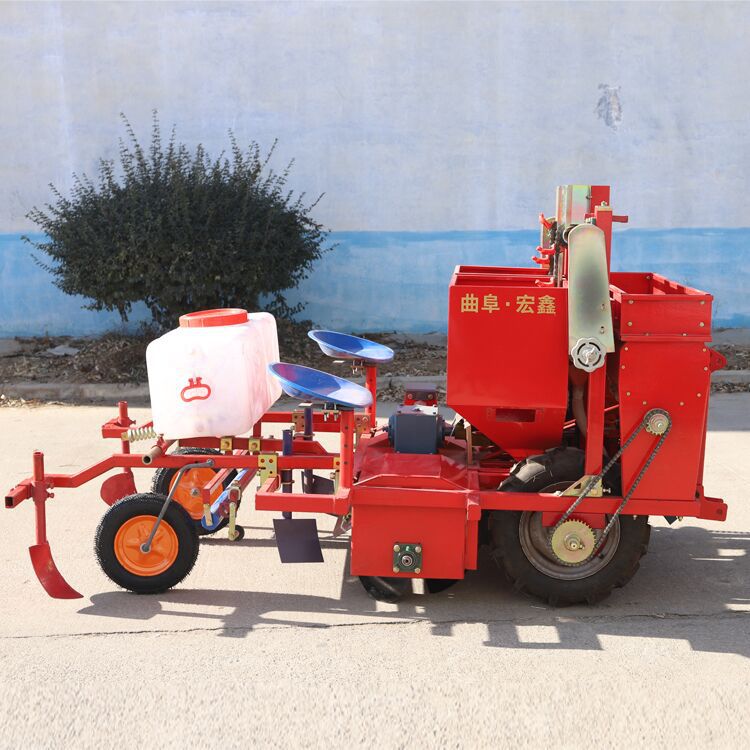 地蛋播种覆膜机 两行马铃薯播种覆膜机 土豆播种覆膜机厂家