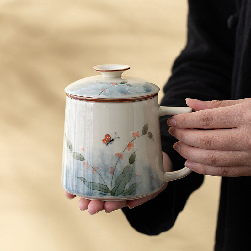 草木灰手绘青花陶瓷办公泡茶个人专用茶水分离过滤办公杯带盖茶杯|undefined