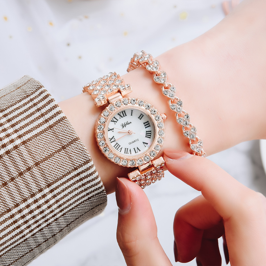 Đồng hồ vàng hồng thời trang đồng hồ kim cương thạch anh thanh lịch đồng hồ đeo tay nữ thanh lịch bán buôn
