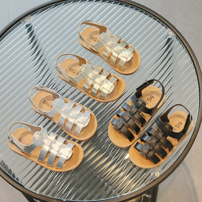 Детские сандалии 2025 Лето Новая мода Тканые туфли для маленьких девочек Принцесса Мягкая подошва Пляжная обувь Тренд