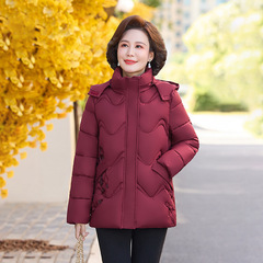 冬のお母さんのダウンの綿服の新型のコートのファッションの中高年の女性の冬の服の厚い綿入れの上着のおばあさんの保温の綿入れの服