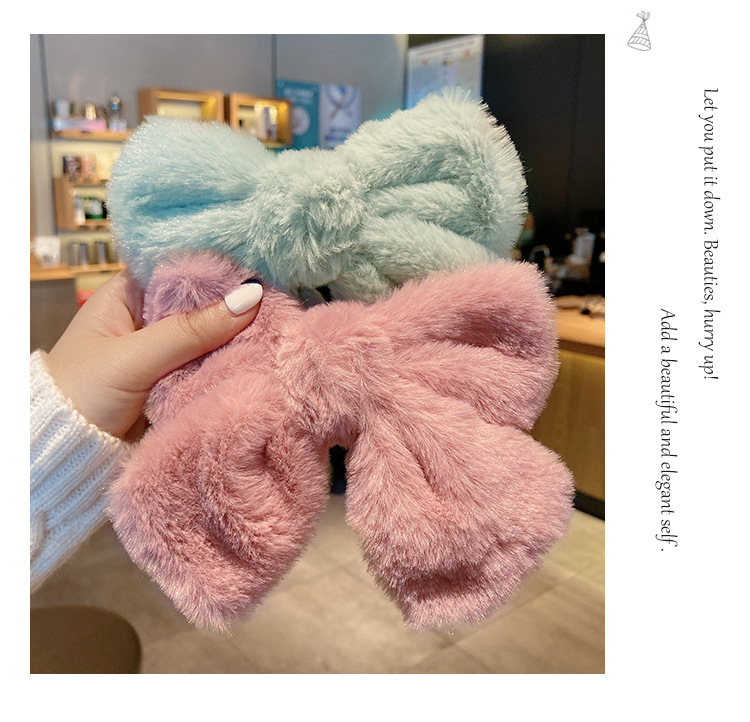 Women's Modern Style Classic Style Bow Knot Plush Hair Clip display picture 1