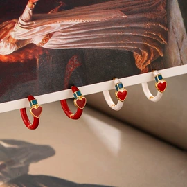 项链;耳环;手链