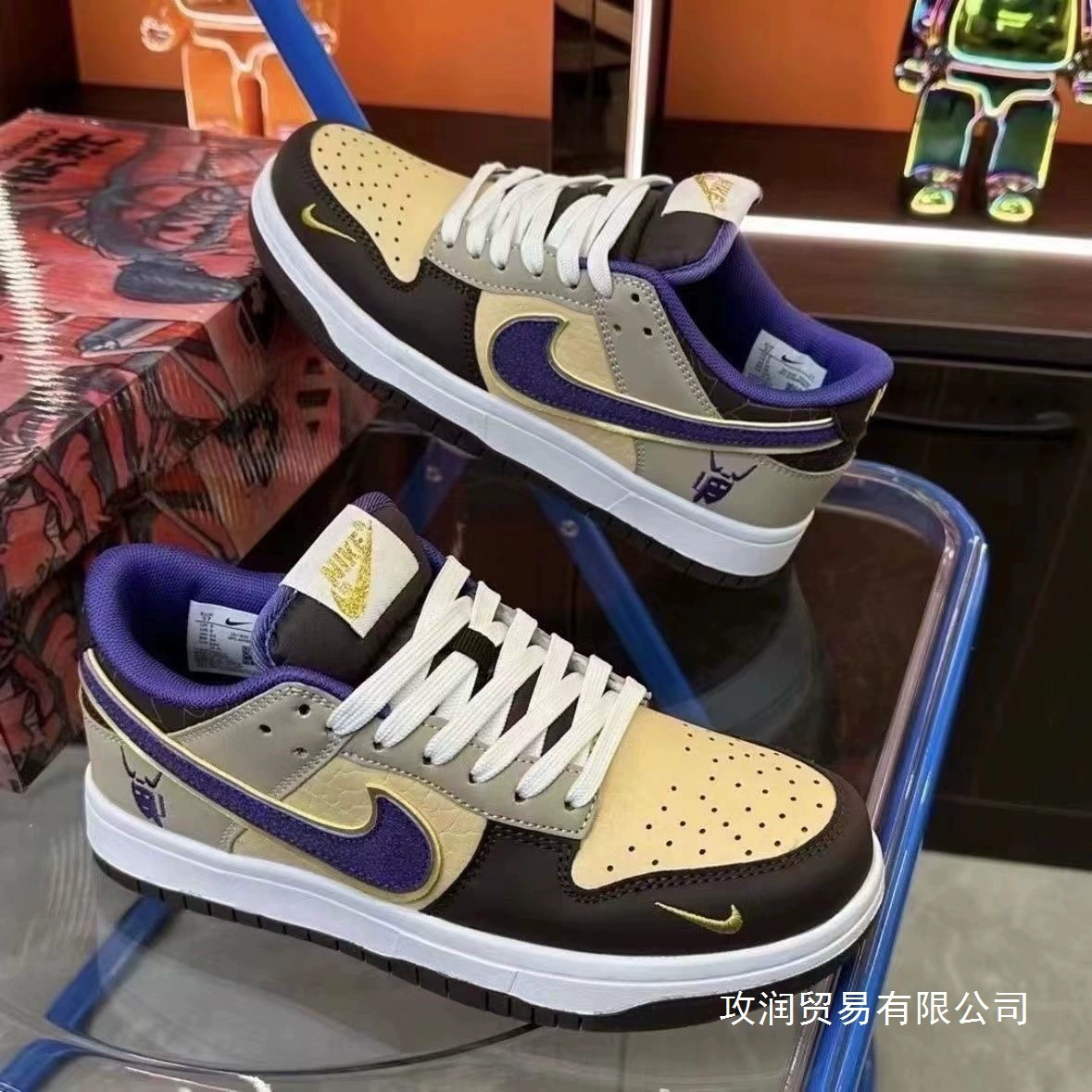 Кроссовки Air Jordan коричневые низкие, стильные шнурки для отдыха