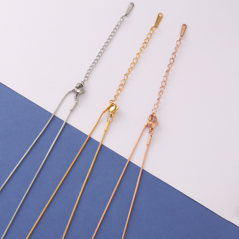 Fashion Solid Color Stainless Steel Plating Necklace display picture 2