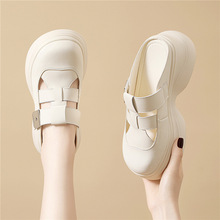 ���^��Ů��Ƥ���m�¸����������e�����⴩���ߛ���Ь����ļ��¿�