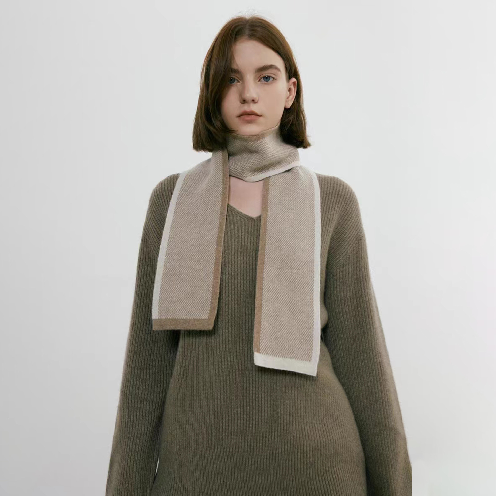 Temperament Little Artifact~Autumn and Winter New South Korean Minority INS Style Color Matching Warm Knitted Scarf Neck_voghion.com