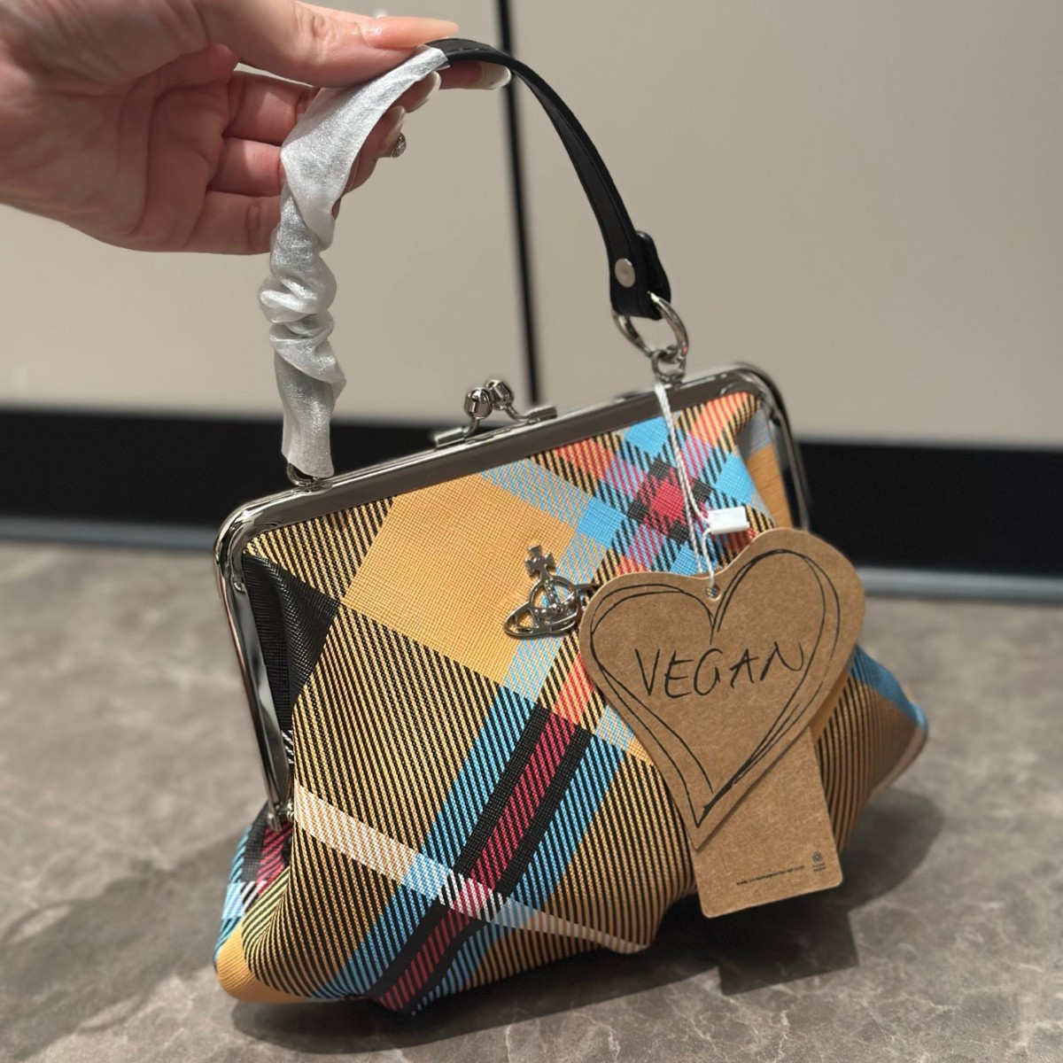 Niche Vivienne Westwood Saturn Vintage Motorcycle Tote Bag, Wanderer Bowling Bag, Crocodile Embossed Underarm Chain Crossbody Bag - Thumbnail 3