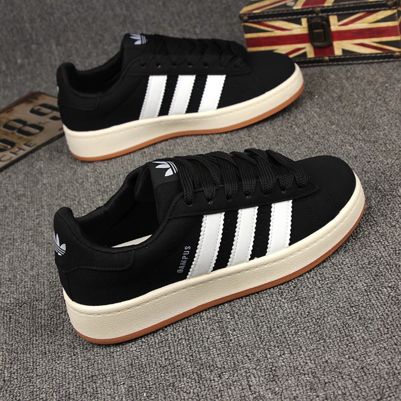 Otoño zapatos de hombre 2025 nueva moda de pareja zapatos de skate hombre zapatos de cuero casuales zapatos deportivos transpirables de moda para hombres y mujeres