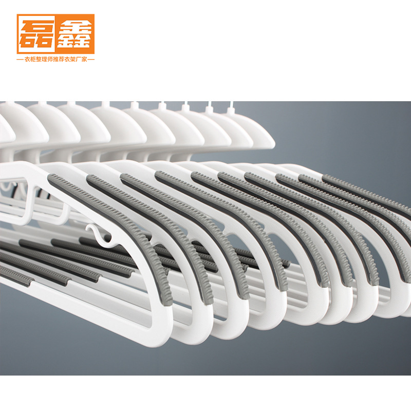 회색 (본체는 약간 회색 임)