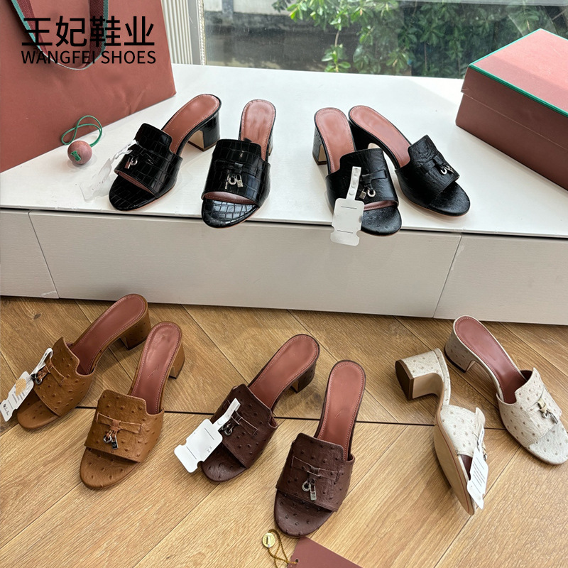 Retro Camel Pattern Genuine Leather High-Heeled Sandals, Fashionable Slimming Flat Open-Toe Slippers with Pendant Lock Buckle Versatile Sandals