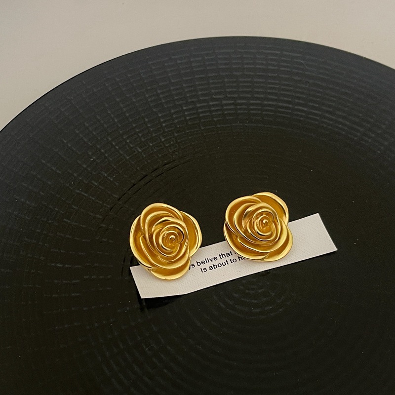 1 Pair Vintage Style Solid Color Flower Plating Copper Gold Plated Ear Studs display picture 3