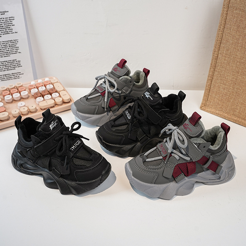 Zapatos deportivos para niños otoño y invierno de 2025, niños y niñas con suela suave de lana ecológica, zapatos de algodón transfronterizos para niños de mediano tamaño