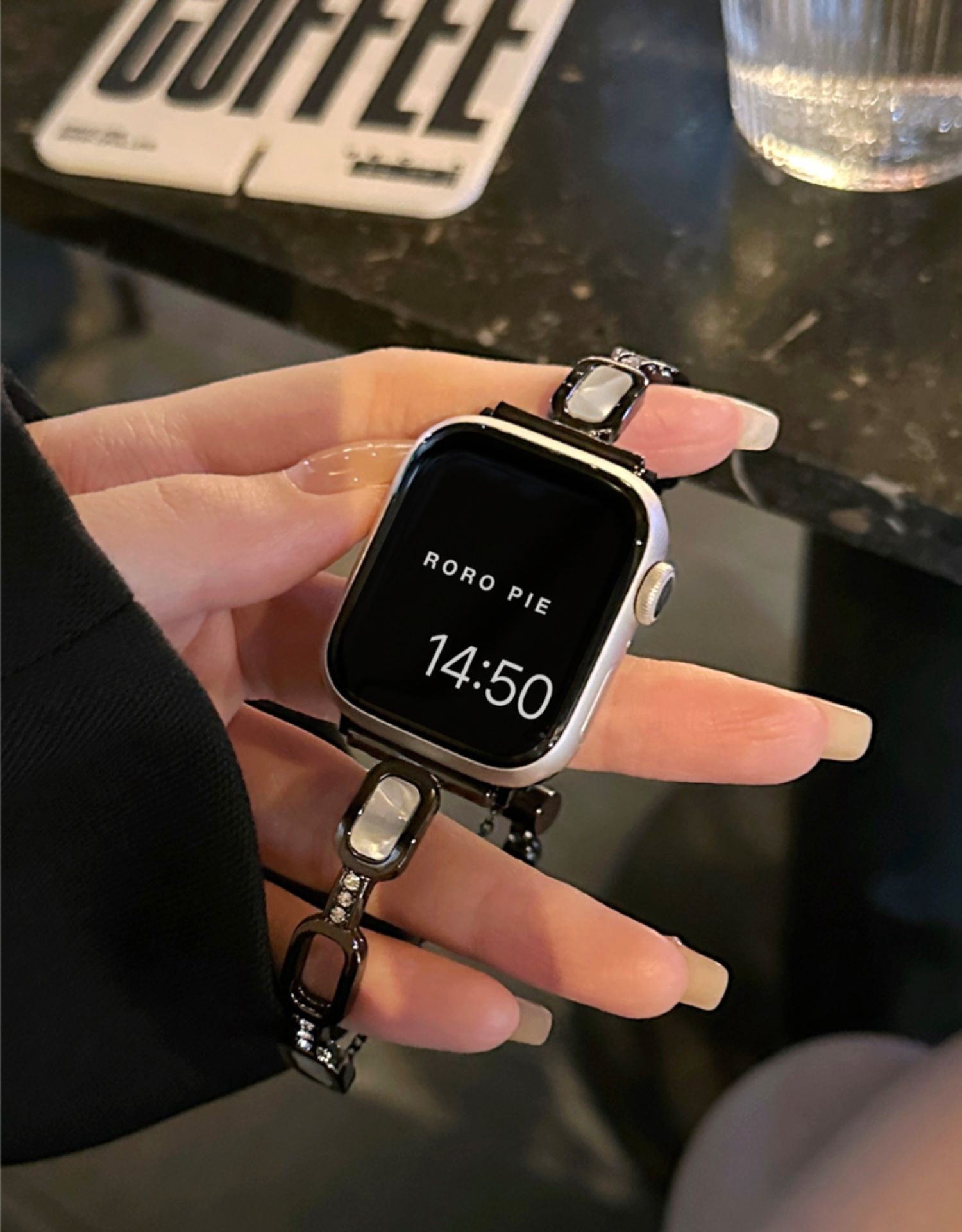 19g Weight Watch Strap Classification Alloy, Metal Material Multicolor, Apple Pattern Casual, Elegant, Vacation Style Casual Elegant Vacation Multicolor Apple Watch Strap 9