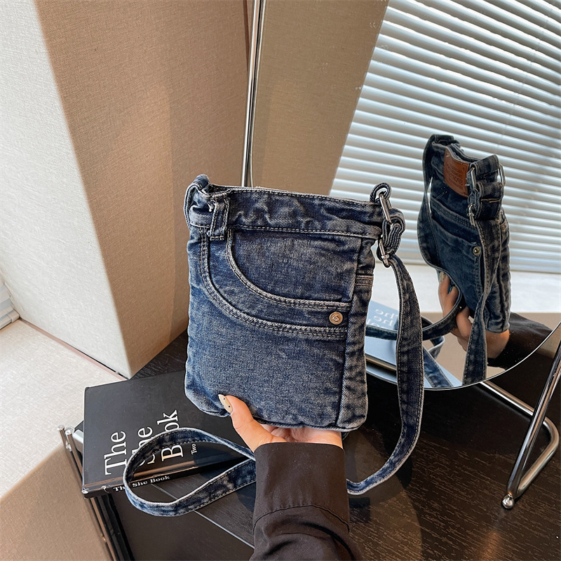 Retro Denim Bag for Women, New Fashion Mini Crossbody Bag, Vertical Mobile Phone Bag, Casual Simple Shoulder Bag for Women