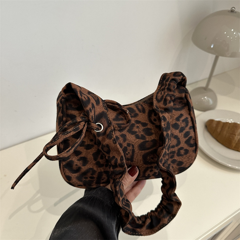Bolso de bola de masa de mensajero de un solo hombro, popular de todos los partidos, bolso con estampado de leopardo de otoño e invierno, bolso de axilas, mujer de alto nivel