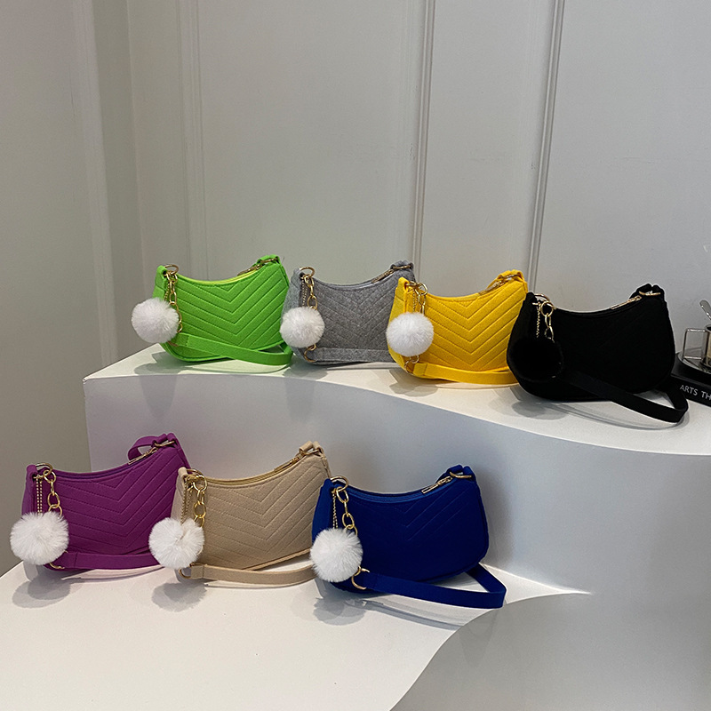 South Korea Niche Felt Women's Bag 2024 Fashionable Korean Style Winter New Armpit Bag Casual Shoulder Hand Bag