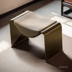 家庭用玄関は靴を履いて戸口に入ります。