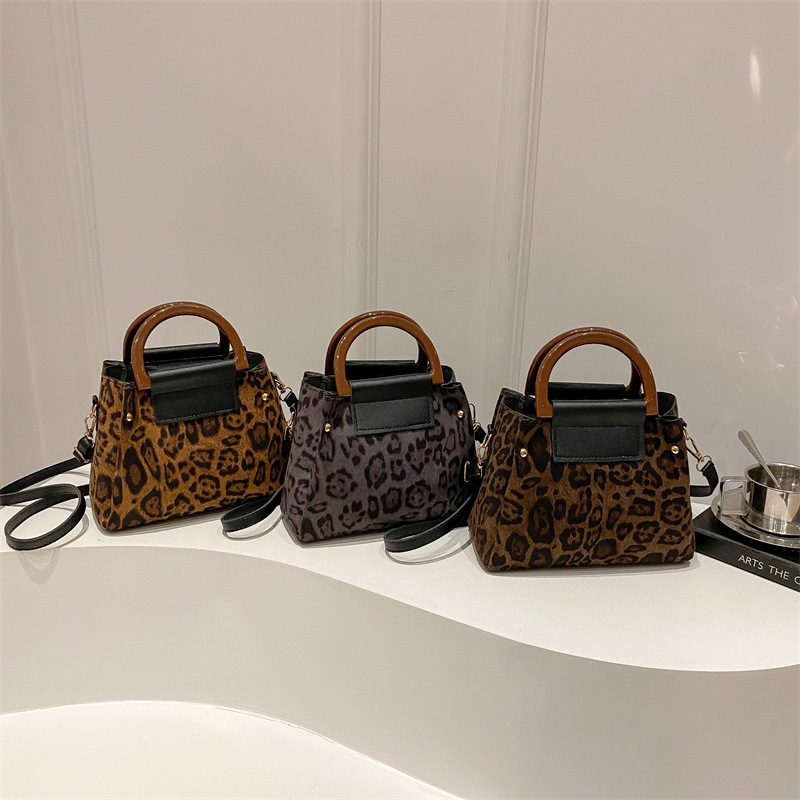 Moda coreana retro leopardo bolso de mano 2025 primavera nueva mujer bolso de hombro de color contraste temperamento bolso cuadrado