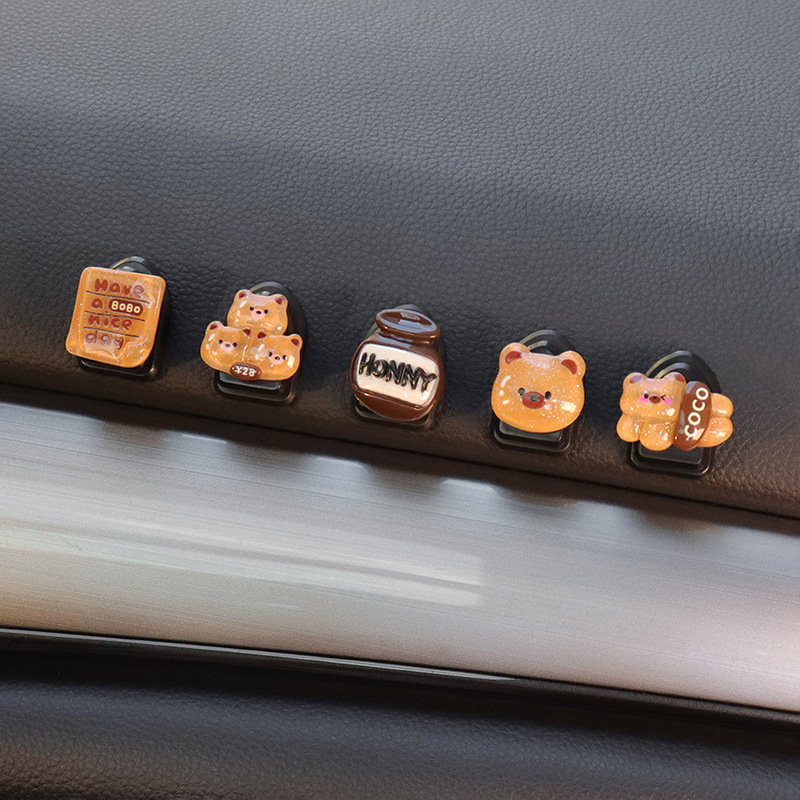 Gancho de automóvil lindo oso de carbón asiento de automóvil trasero enganche tipo pegado para automóvil interior pequeño gancho delantero