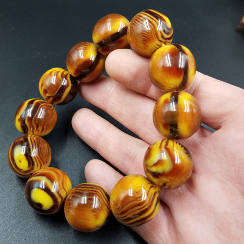 20 mm round beads .. bracelet