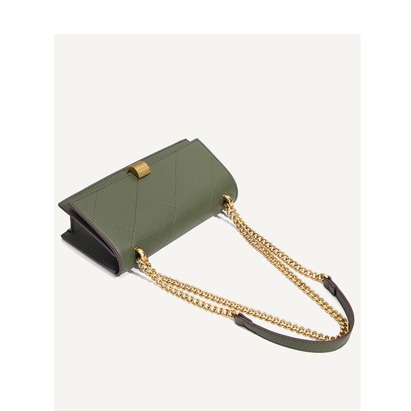 Baguette Underarm Bag Quilted Chain Shoulder Bag For Women Luxury 2023 Spring New Arrival Ins Mature Style Crossbody Bag - Thumbnail 4