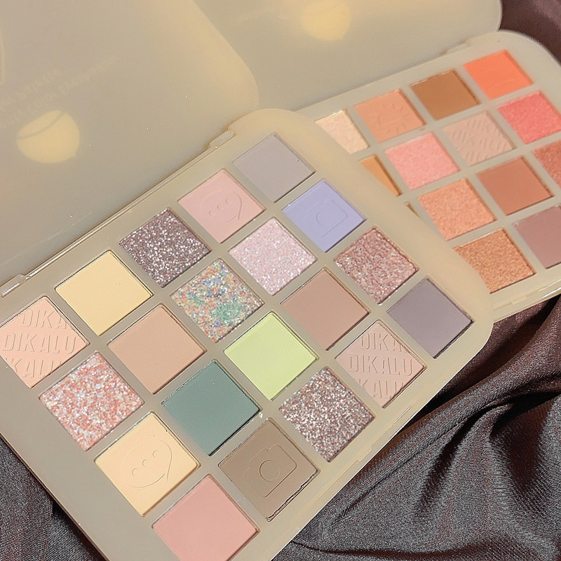 Pequeño libro rojo azul humo maquillaje de imitación DIKALU macarons paleta de sombras de ojos de 20 colores color mate fino destello verano fresco