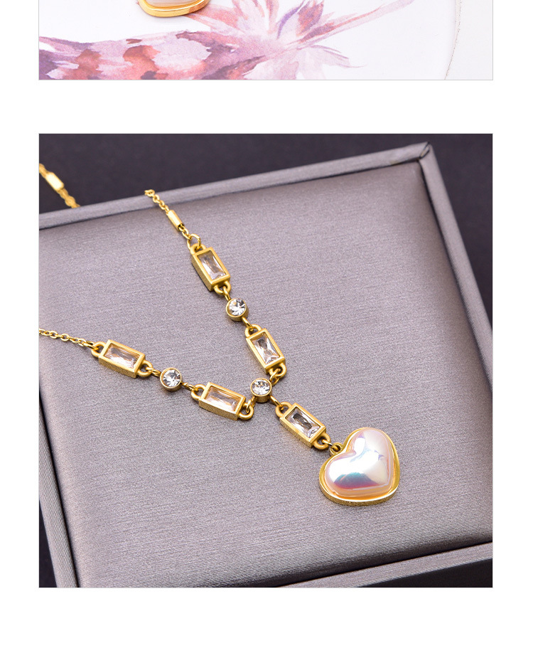 Glam Four Leaf Clover Heart Shape Titanium Steel Plating Artificial Pearls Necklace display picture 5