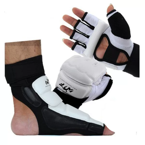 Taekwondo gloves hand Guard Foot Guard Foot Guard bare Sanda boxing match set sandbag half finger full finger wholesale