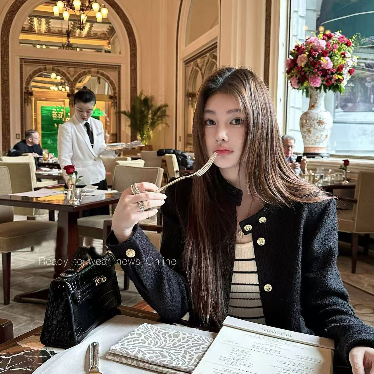 New Elegant High-End 2025 Socialite French Style Chanel-Inspired Spring and Autumn Jacket with a Stand Collar, Short Versatile Top