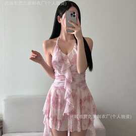 2026新款连体泳衣女士高级感裙式保守碎花挂脖显瘦爆款温泉游泳装
