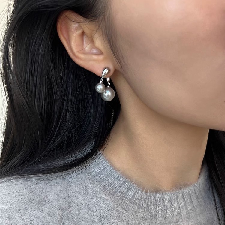 Silver-gray demi-season earrings pearl