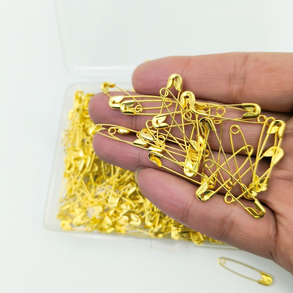 Fuente transfronteriza caja de seguridad oro pin pin colgante pin DIY accesorios de decoración pin pequeño 0 28mm