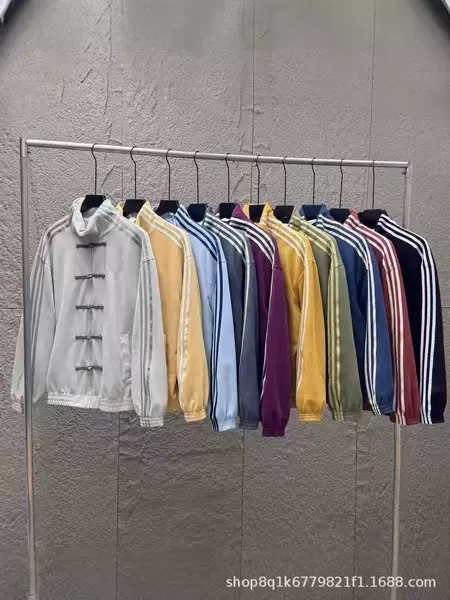 14-color cross-border high-end version of the new Chinese-style star-patterned three-stripe Tang suit sports striped suede jacket with button closure