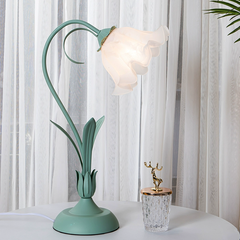 Table lamp for bed, creative lantern for bedroom for desktop, internet celebrity, flowered