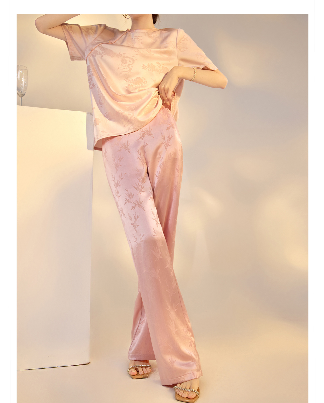 Áo thun nữ tay ngắn lụa tơ tằm jacquard trơn thiết kế đơn giản ZX M400 — Màu trắng chi tiết 29