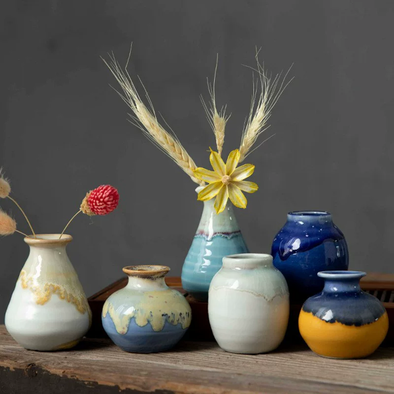 Creative small ceramic photography props flower-shaped, small vase