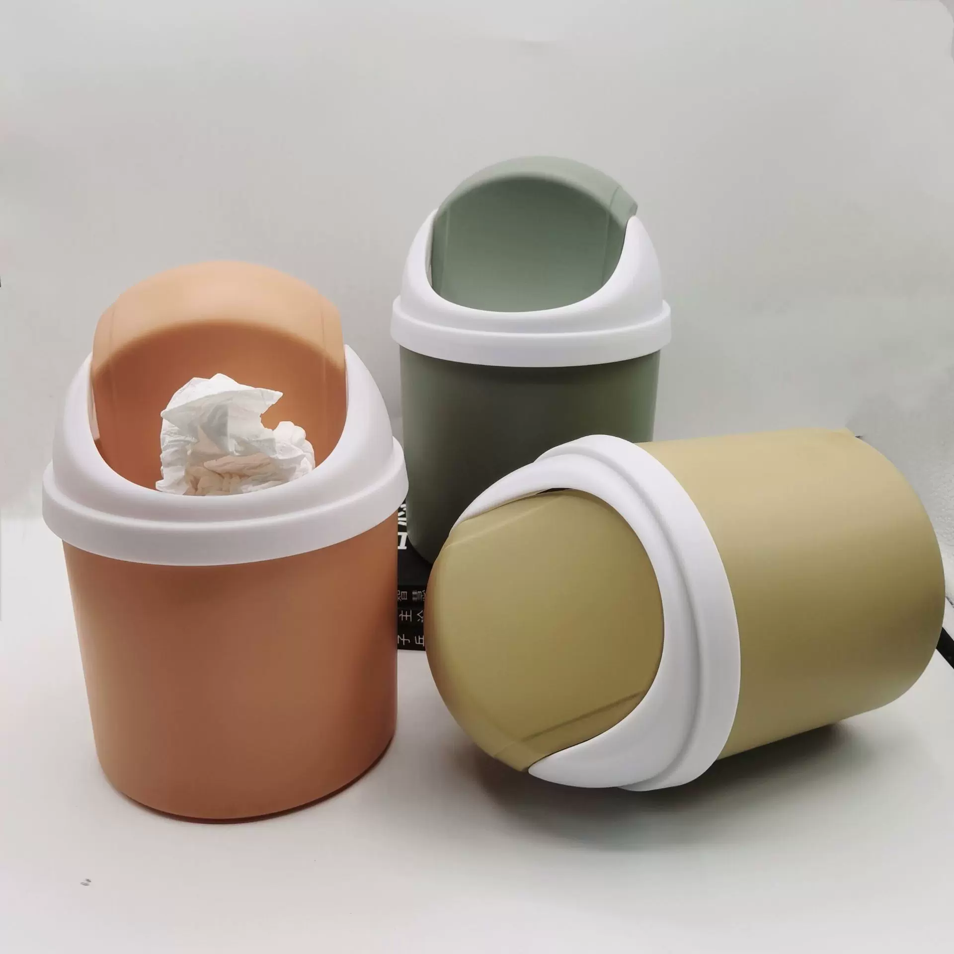 新创意摇盖式迷你垃圾桶桌面带盖塑料纸篓家用办公小号收纳桶义乌