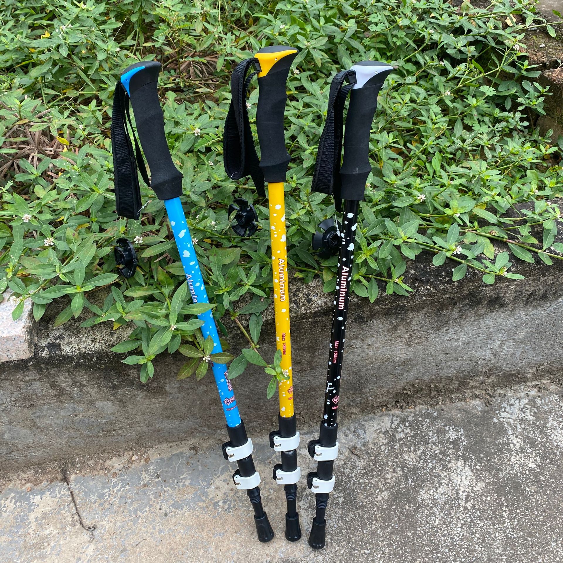 Hiking Pole Lightweight Adjustable Walking Stick Aluminium Alloy_voghion.com