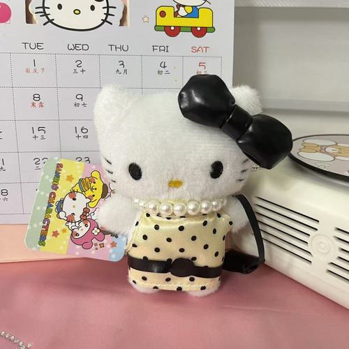 Cartoon hot selling new style pearl noble lady KT keychain pendant cat doll girl backpack small doll wholesale