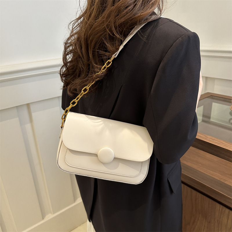 Bolsos de textura simple mujeres 2024 nueva moda cadena mochila bolso de hombro simple bolso cuadrado pequeño bolso de nicho